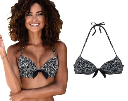 Vrouw met een zwart met witte push-up bikini